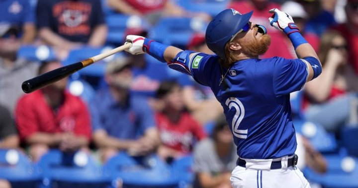 Blue Jays win third straight, top Pirates 10-3