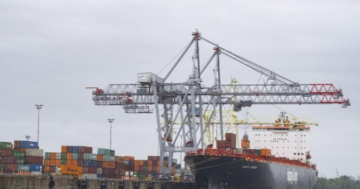 Port of Montreal dockworkers serve notice for 3-day strike to begin Monday