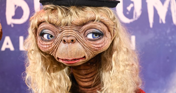 Heidi Klum’s E.T. Halloween costume out of this world – National